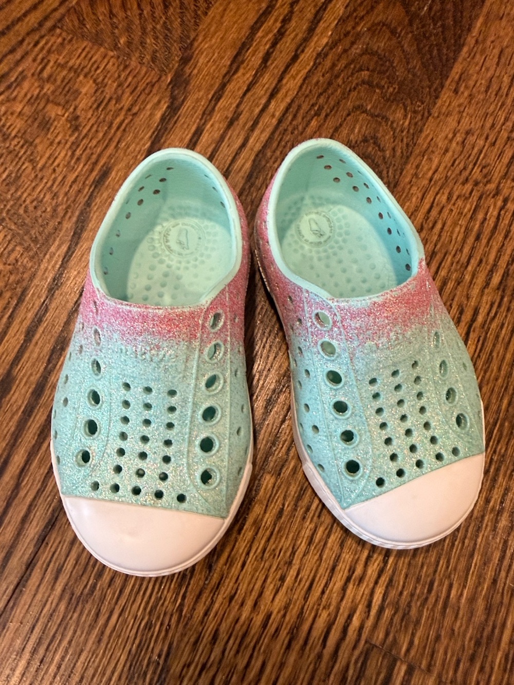 Native Blue & Pink Water Shoes Size 5